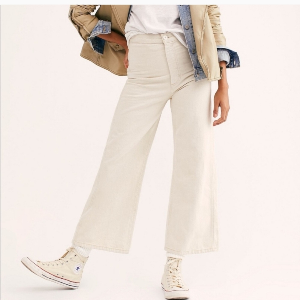 ISO Levi's Wide Leg Jeans - Picture 2 of 4